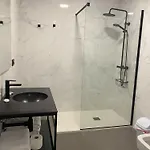 Onzamar アパートホテル