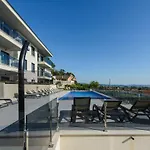 Ξενοδοχείο με διαμερίσματα Onzamar 4*