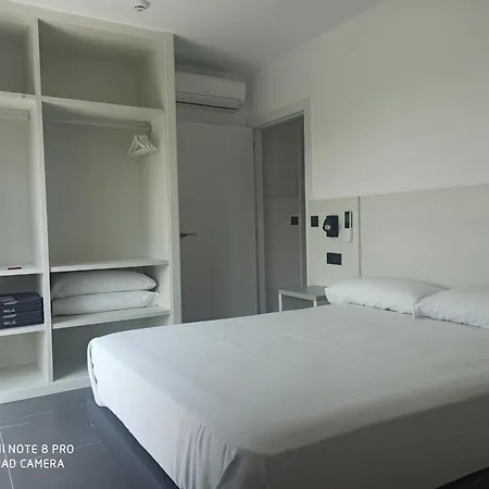 Onzamar Апарт-отель